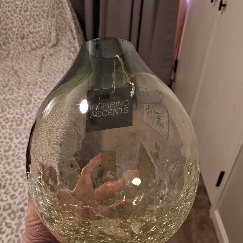 Vase - Picture 2 of 2